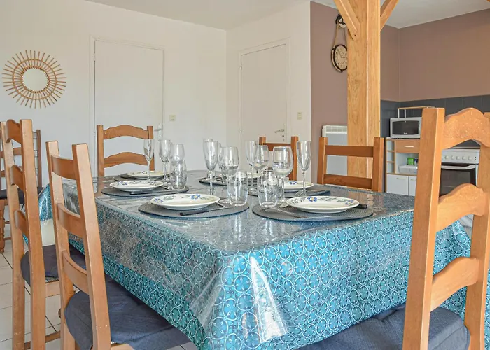 Maison Entre Terre Et Ver (Manche)